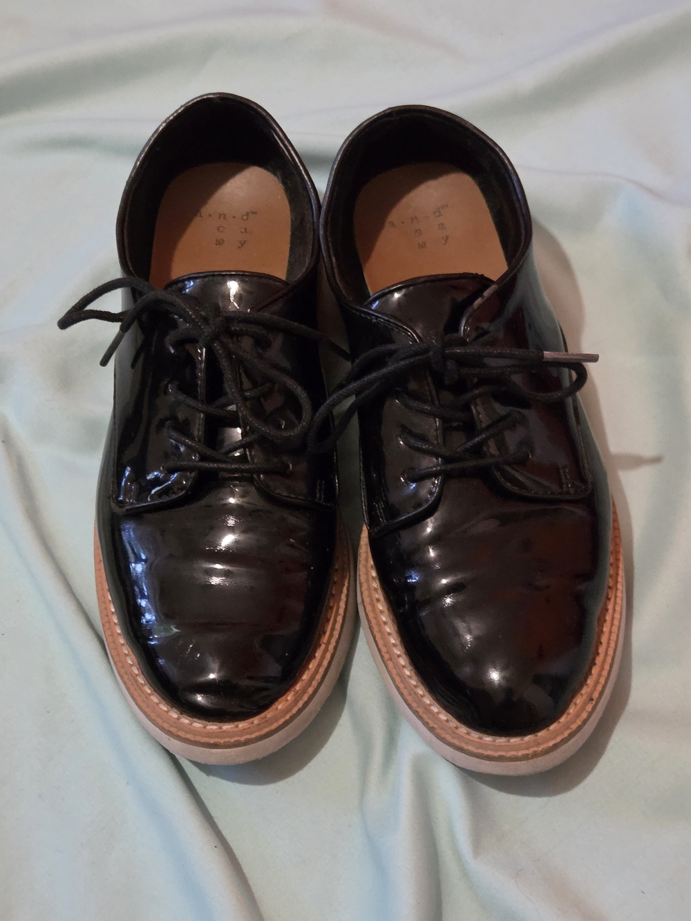Womens Black Patent Oxford Shoes with Contrast Sole, Size 8